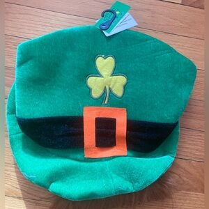 leprechaun hat and beard NWT , bought in Ireland 7-9 years old European size